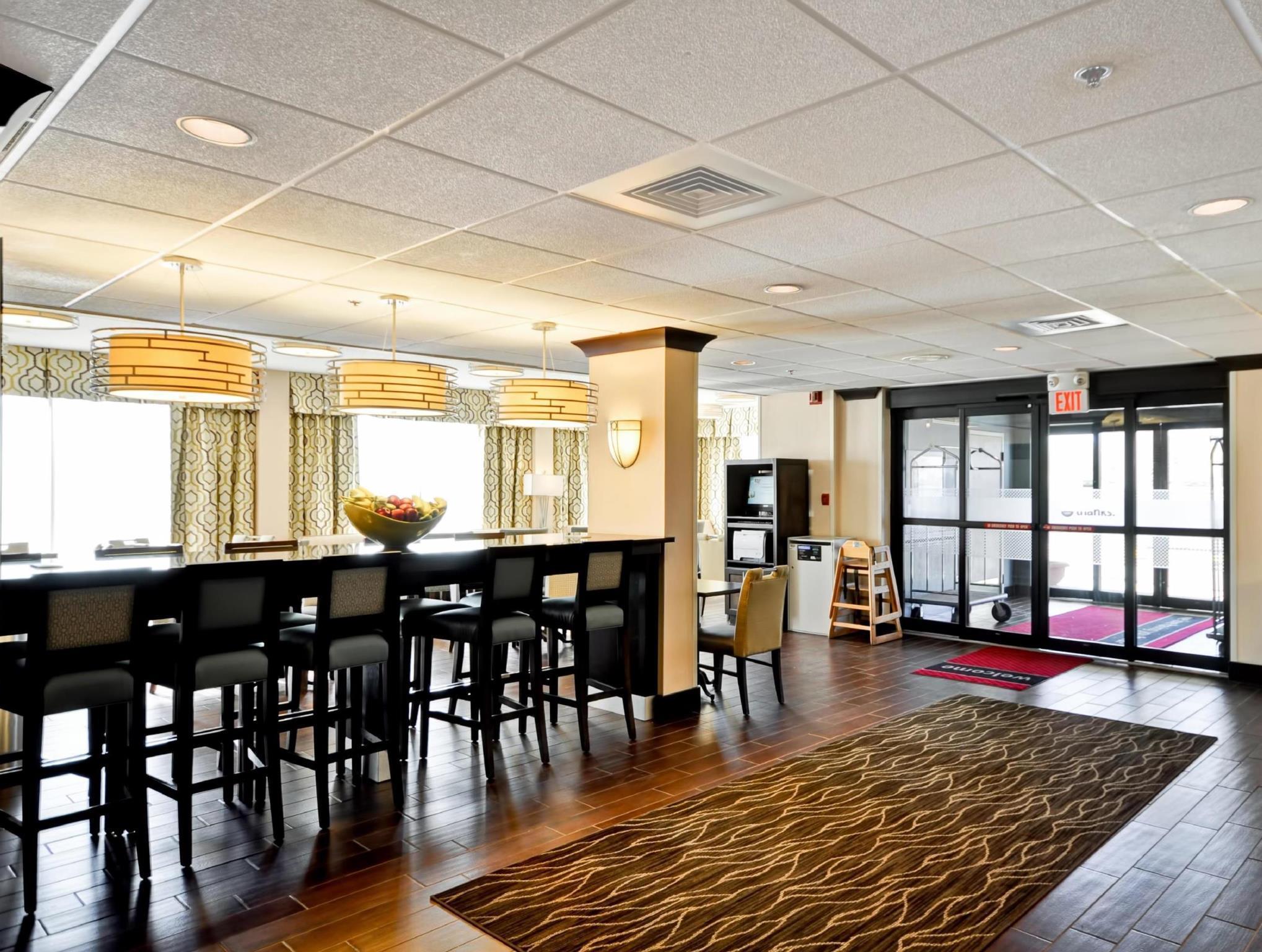 Hampton Inn Detroit Northville Екстериор снимка