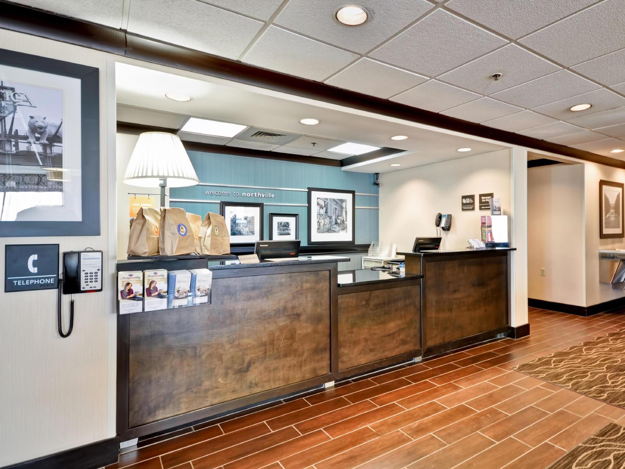 Hampton Inn Detroit Northville Екстериор снимка