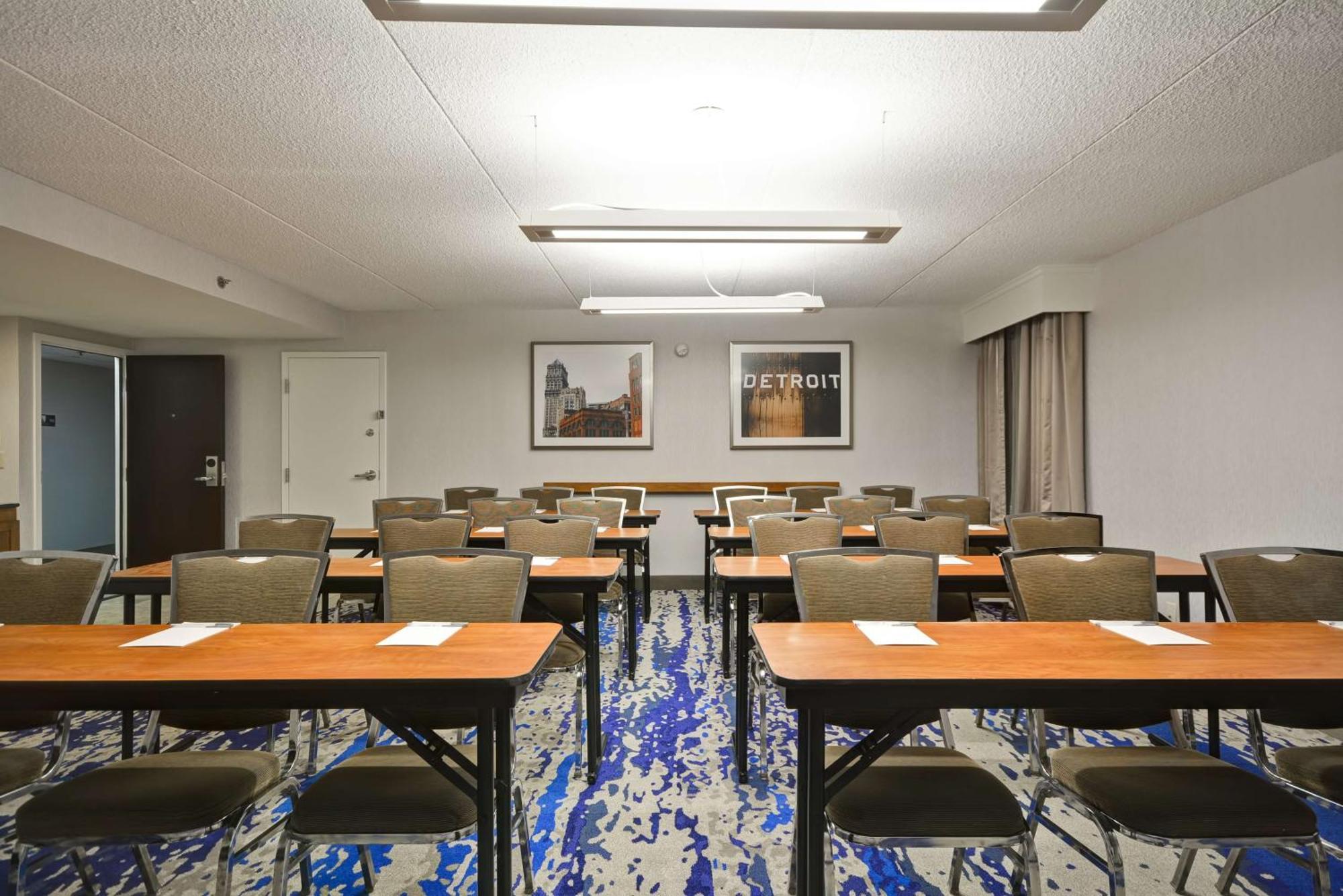 Hampton Inn Detroit Northville Екстериор снимка