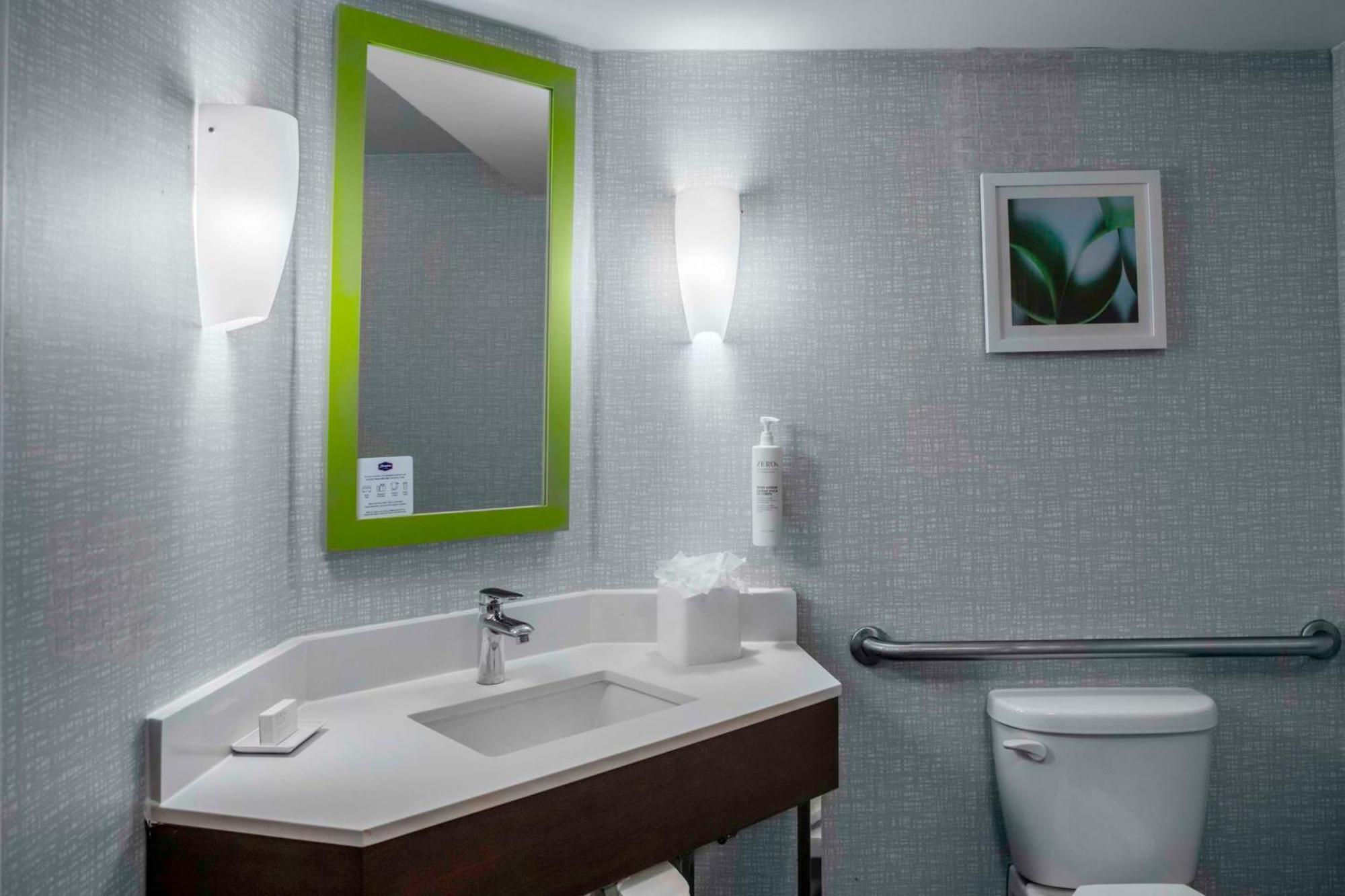 Hampton Inn Detroit Northville Екстериор снимка