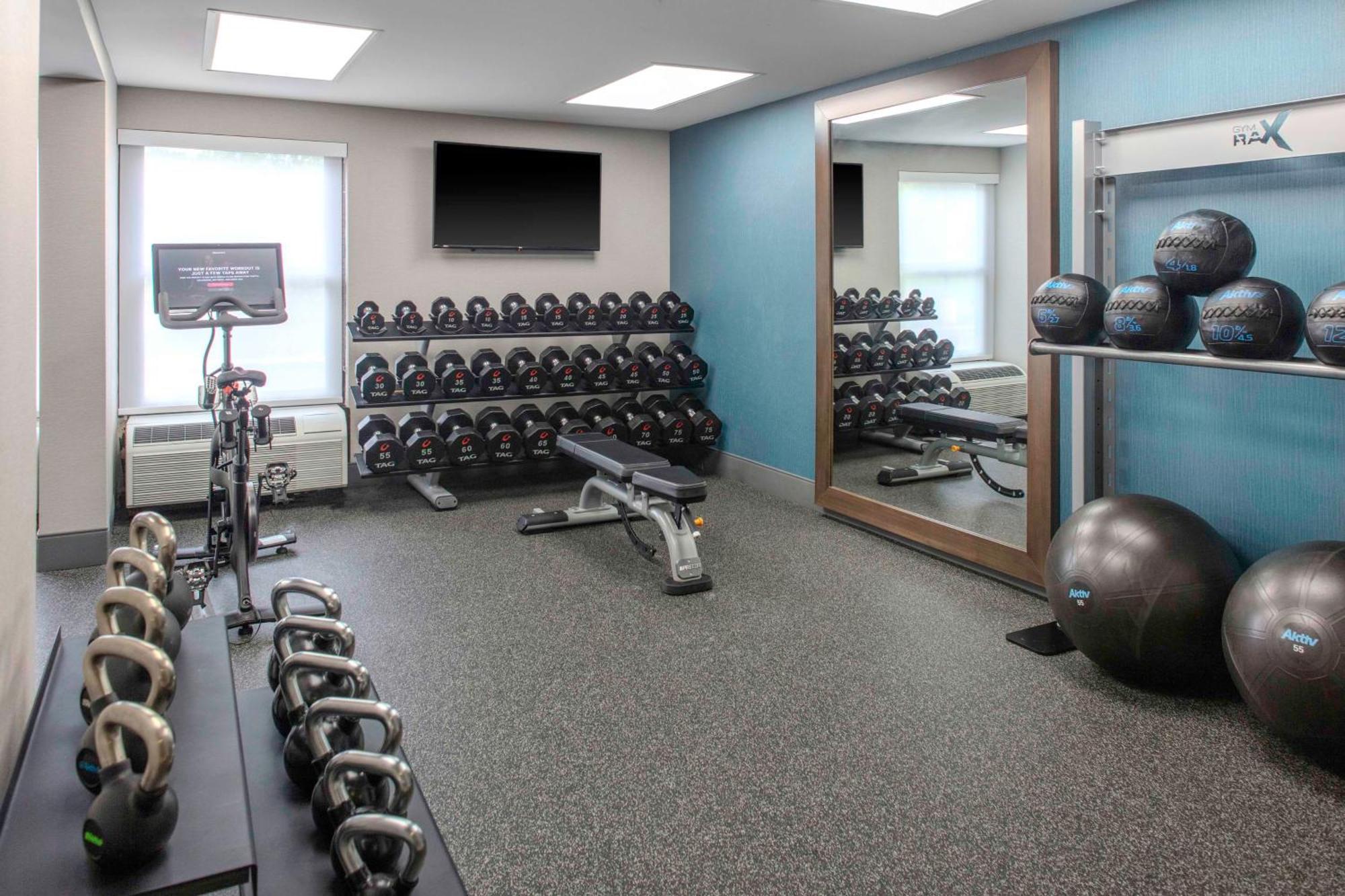 Hampton Inn Detroit Northville Екстериор снимка