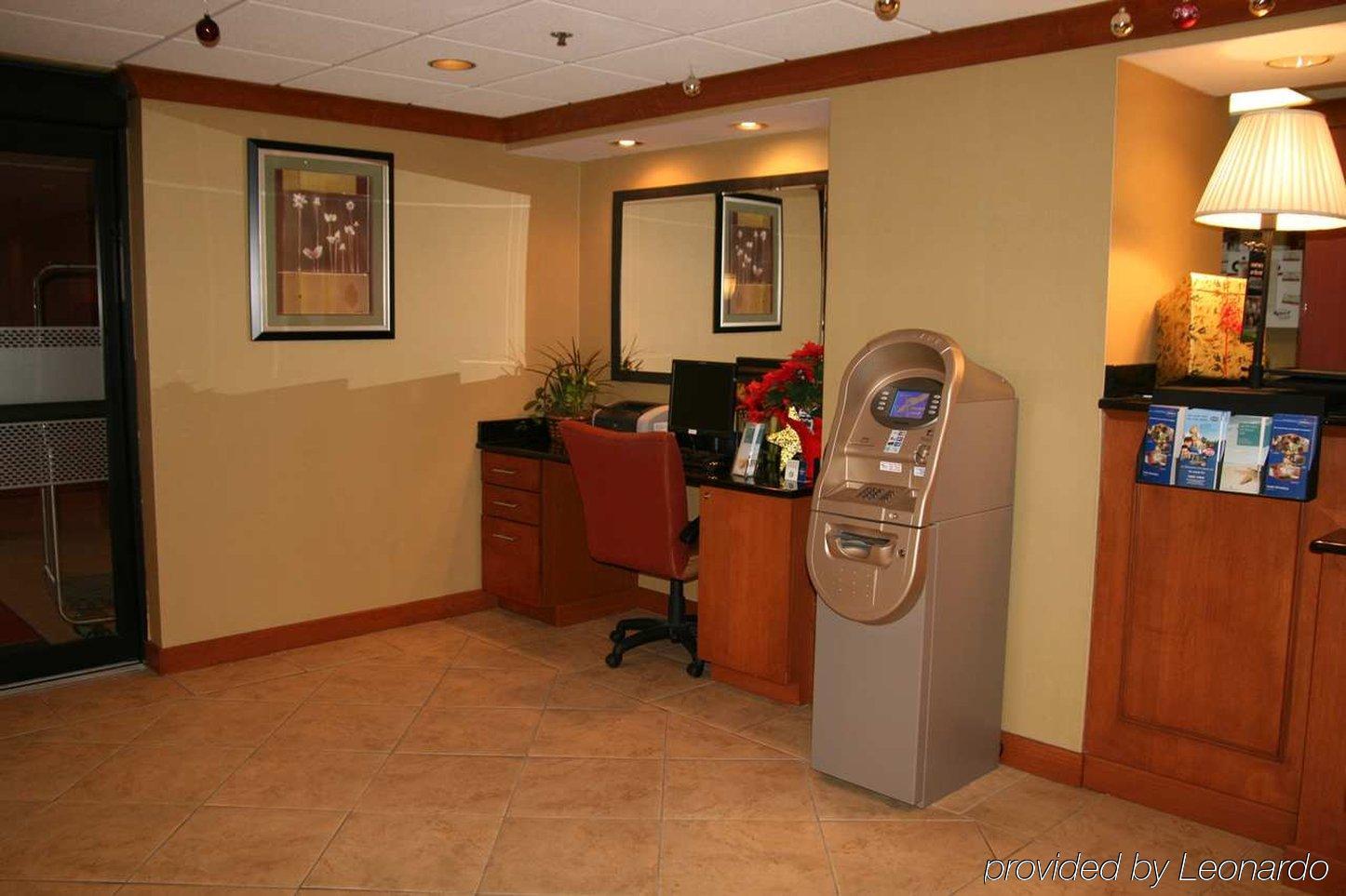 Hampton Inn Detroit Northville Интериор снимка