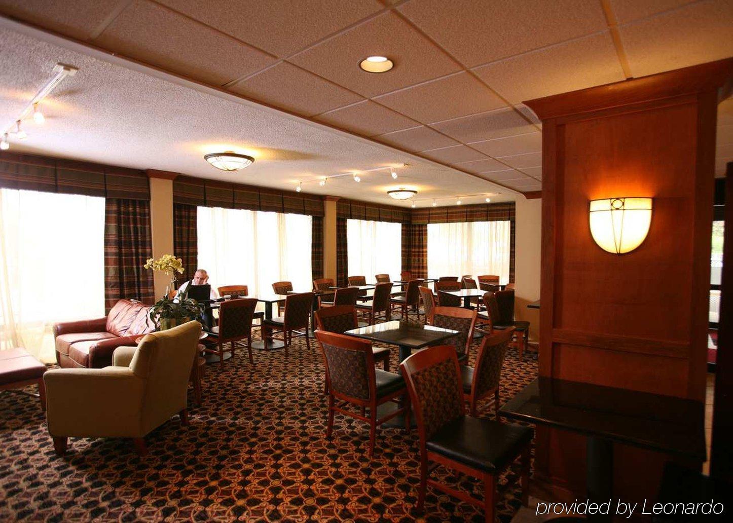 Hampton Inn Detroit Northville Ресторант снимка